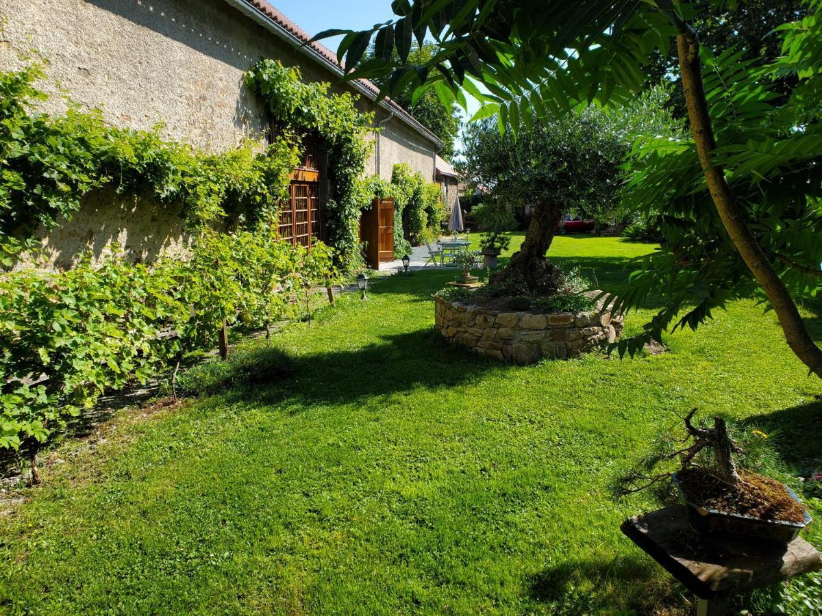 Bed and Breakfast Domaine Des Maillets Blot-l'Eglise Zewnętrze zdjęcie